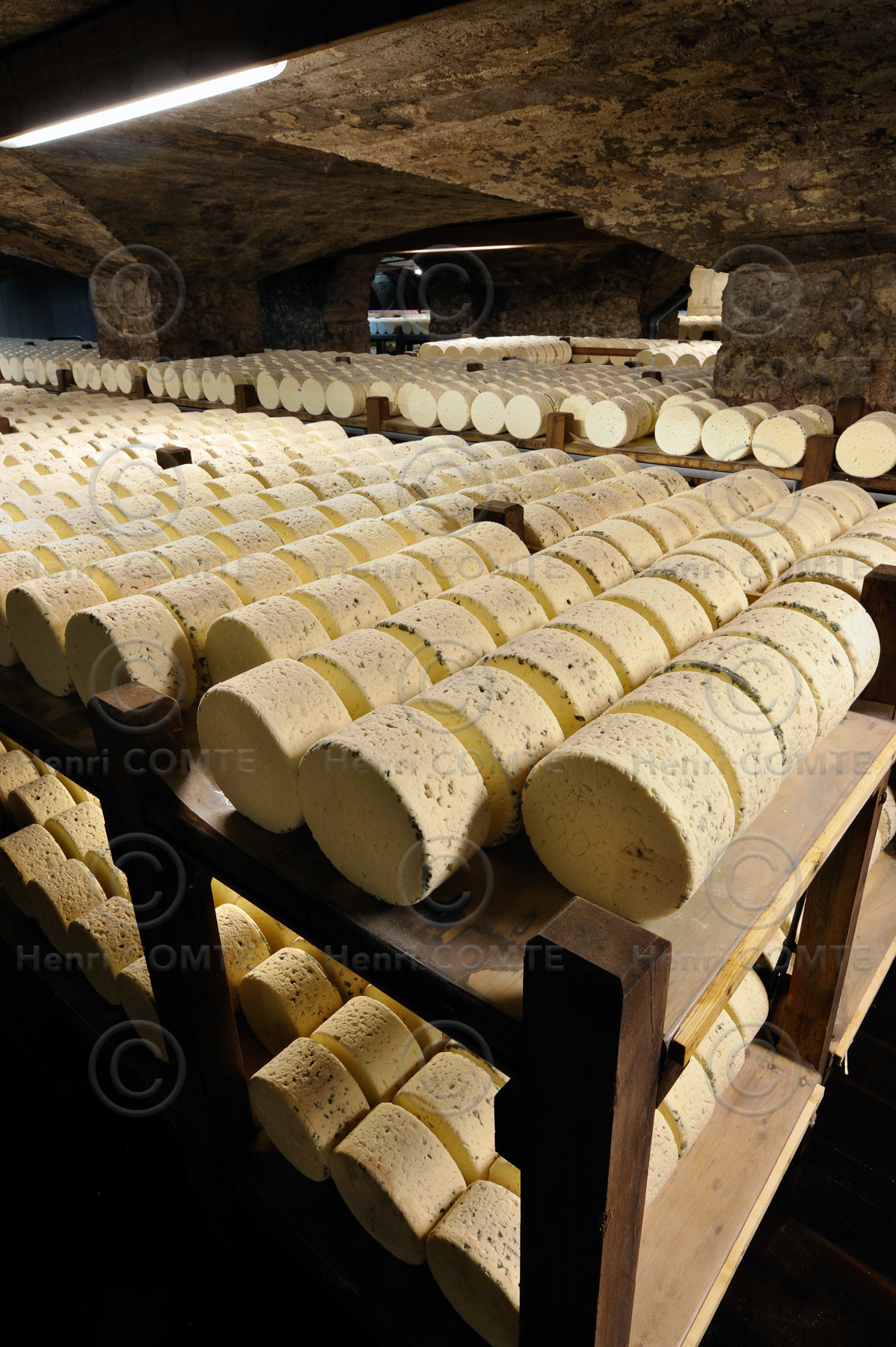 Caves de Roquefort