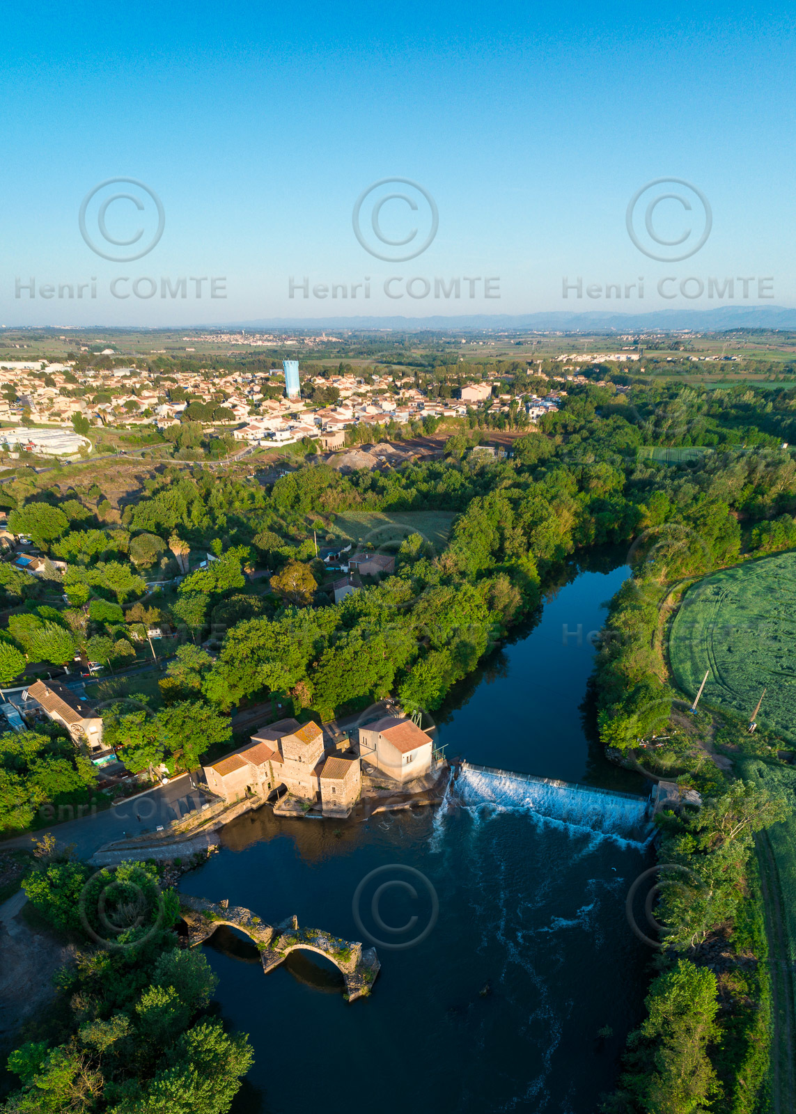 Moulin et pont de St Thibery