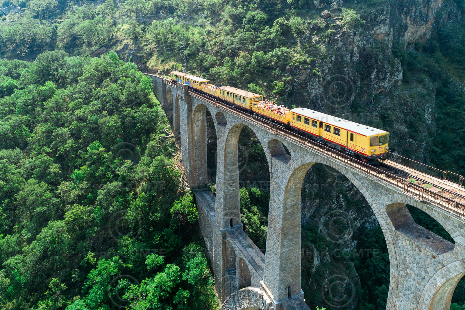 Le train jaune