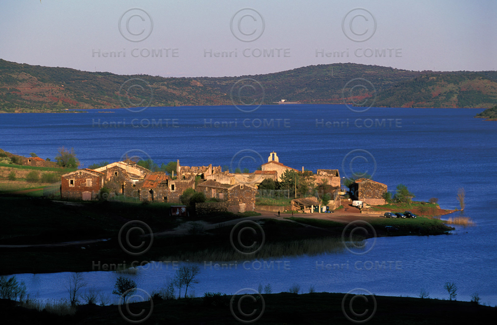Lac du Salagou