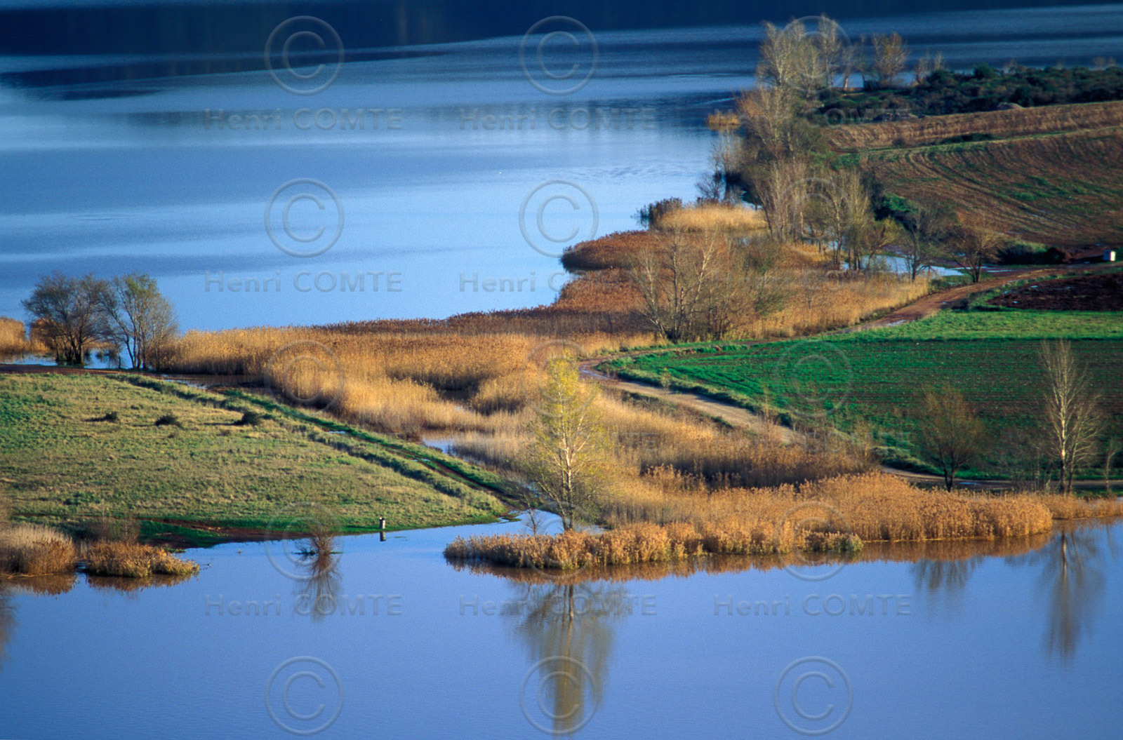 Lac du Salagou