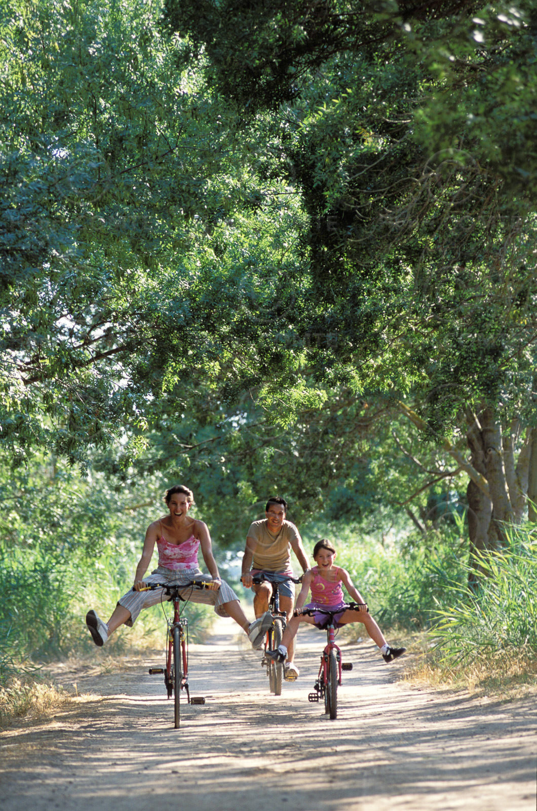 Famille à vélo