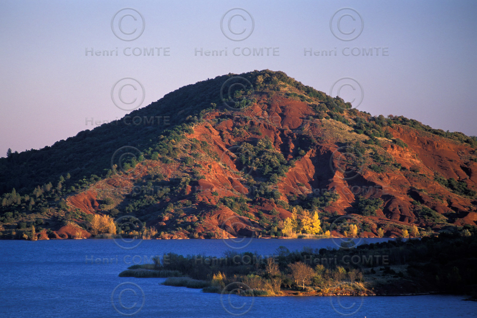 Lac du Salagou