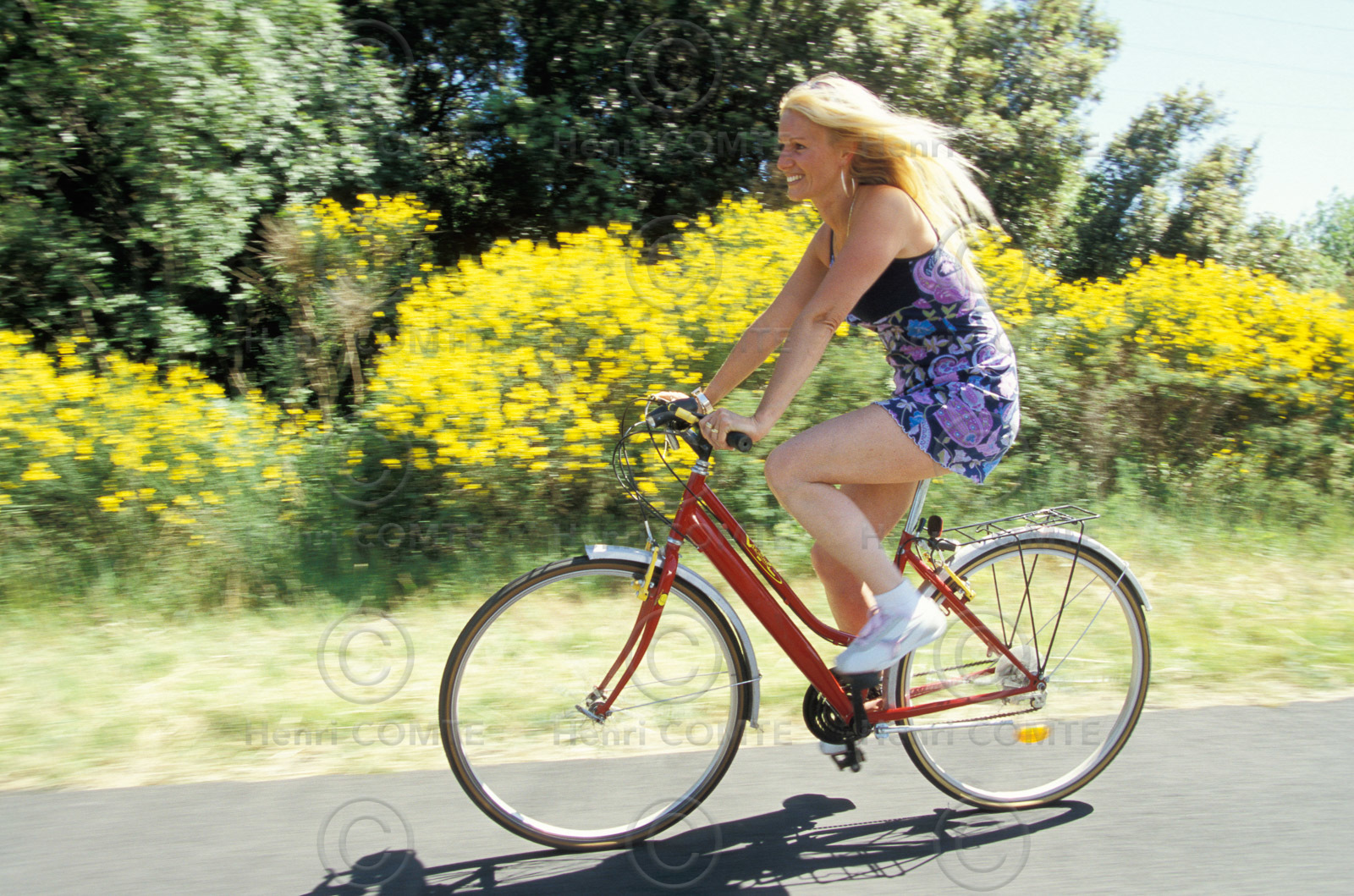 Femme à velo
