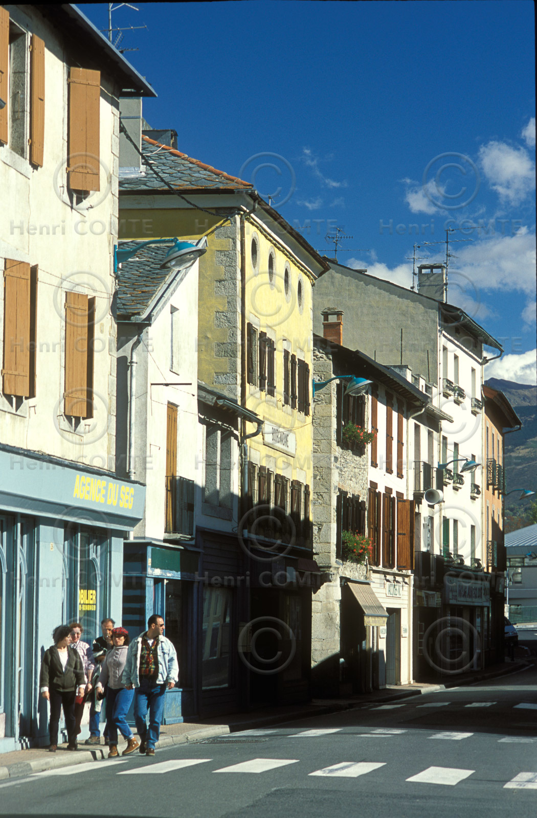 Bourg-Madame